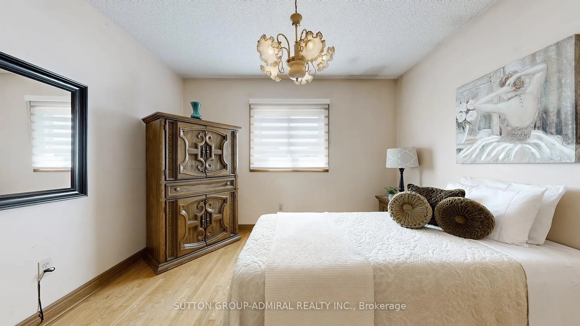 Photo 22 of 101 Dunstan Crescent, Vaughan, West Woodbridge — HOMEH
