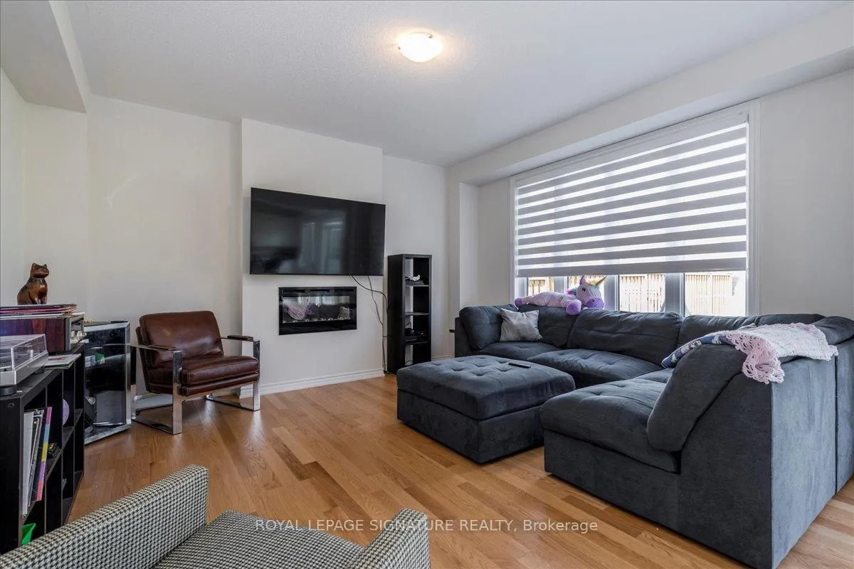 Photo 8 of 183 Rosanne Circle, Wasaga Beach — HOMEH