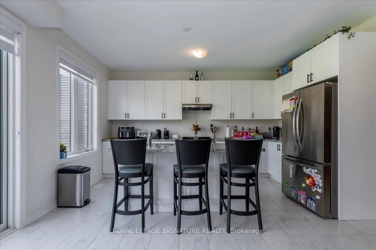 Photo 9 of 183 Rosanne Circle, Wasaga Beach — HOMEH