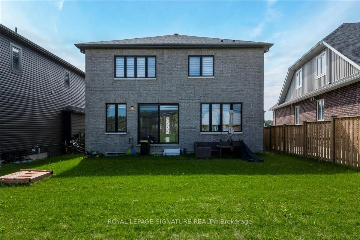 Photo 25 of 183 Rosanne Circle, Wasaga Beach — HOMEH