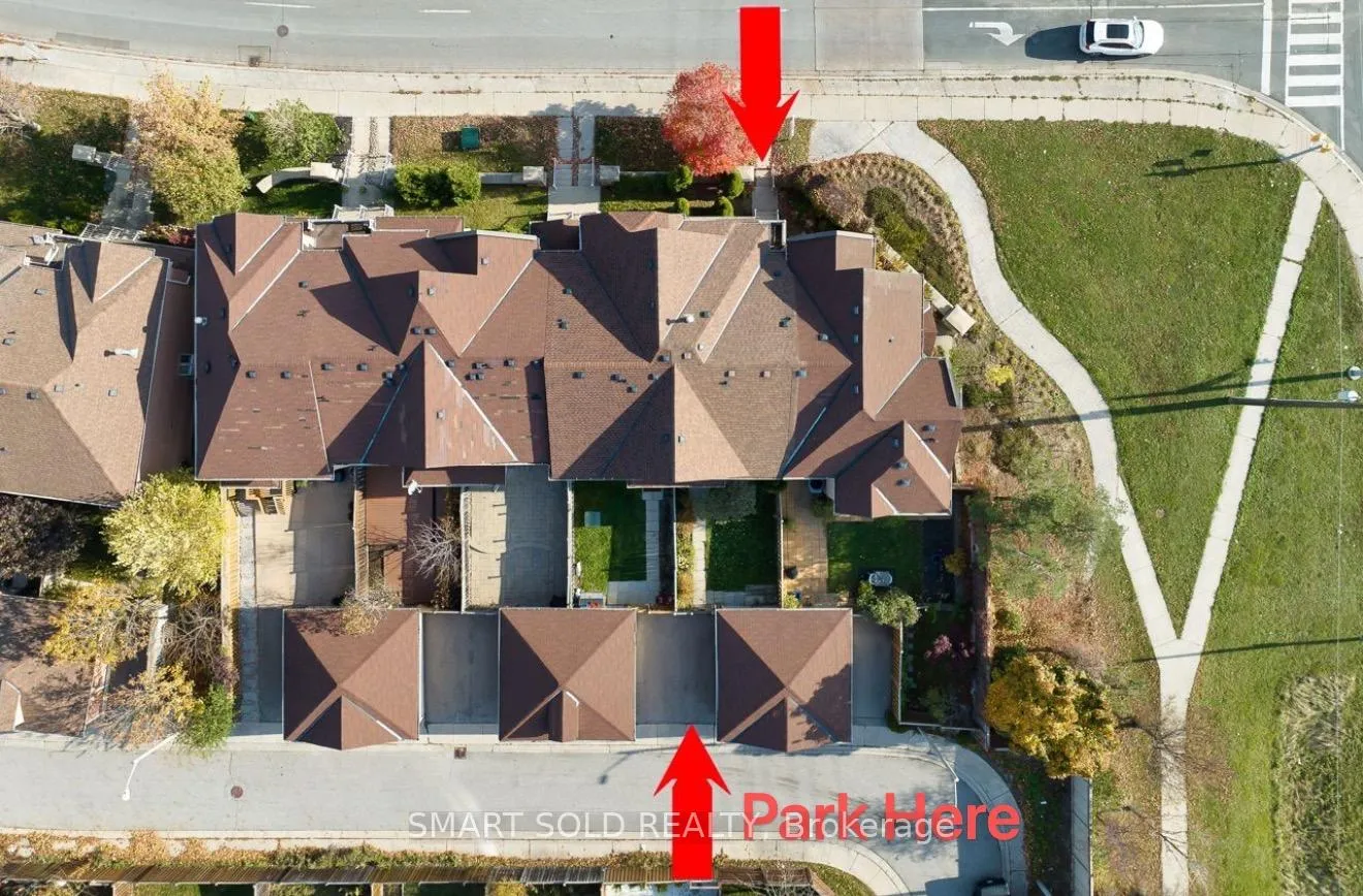 Photo 3 of 4 Thornhill Woods Drive, Vaughan, Patterson — HOMEH