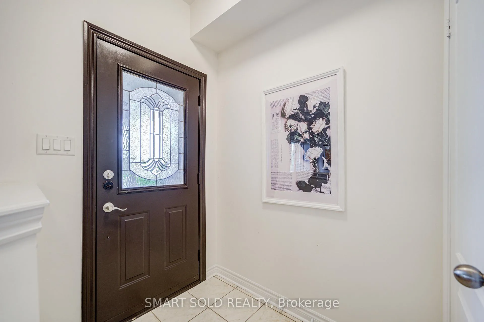 Photo 6 of 4 Thornhill Woods Drive, Vaughan, Patterson — HOMEH