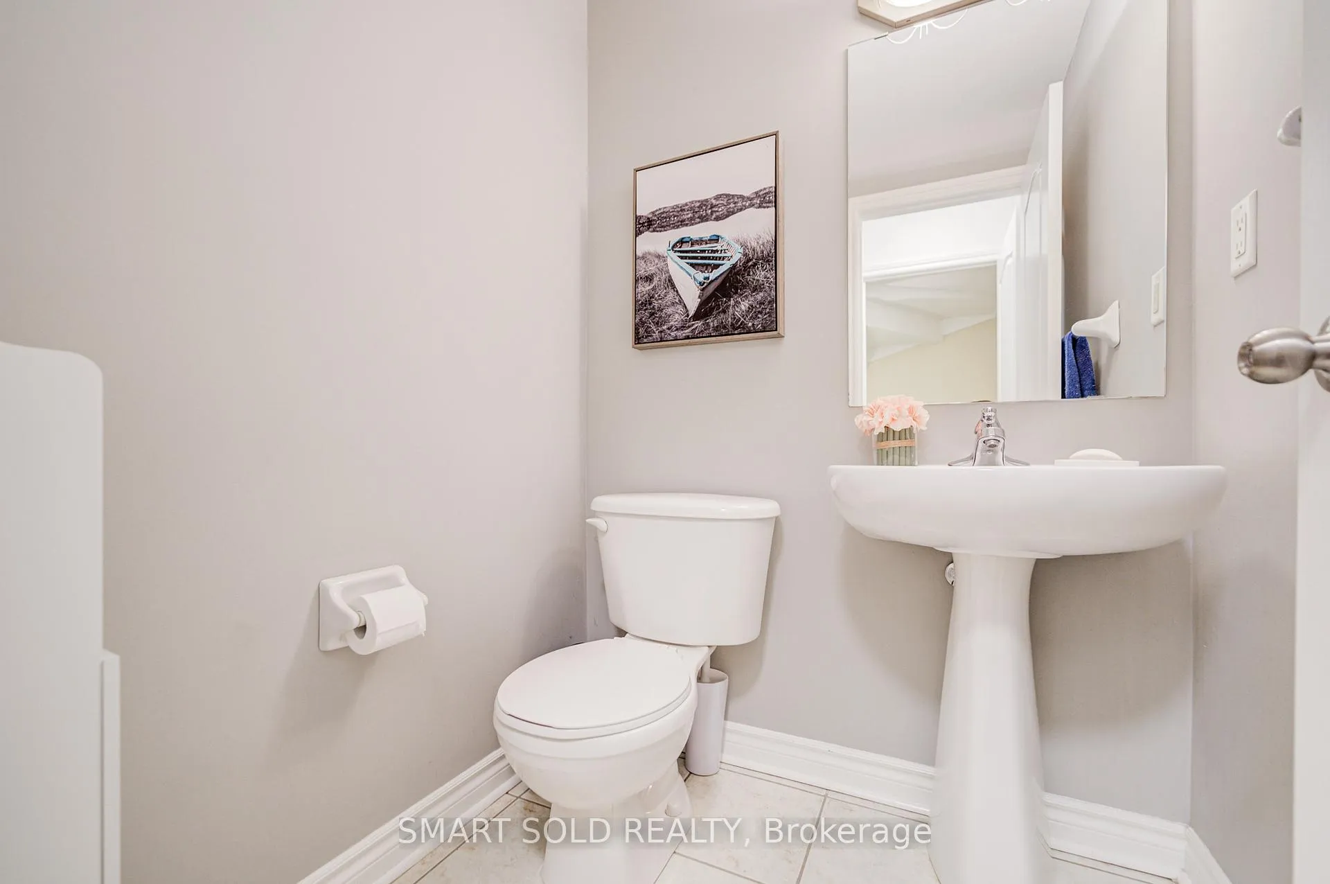 Photo 16 of 4 Thornhill Woods Drive, Vaughan, Patterson — HOMEH