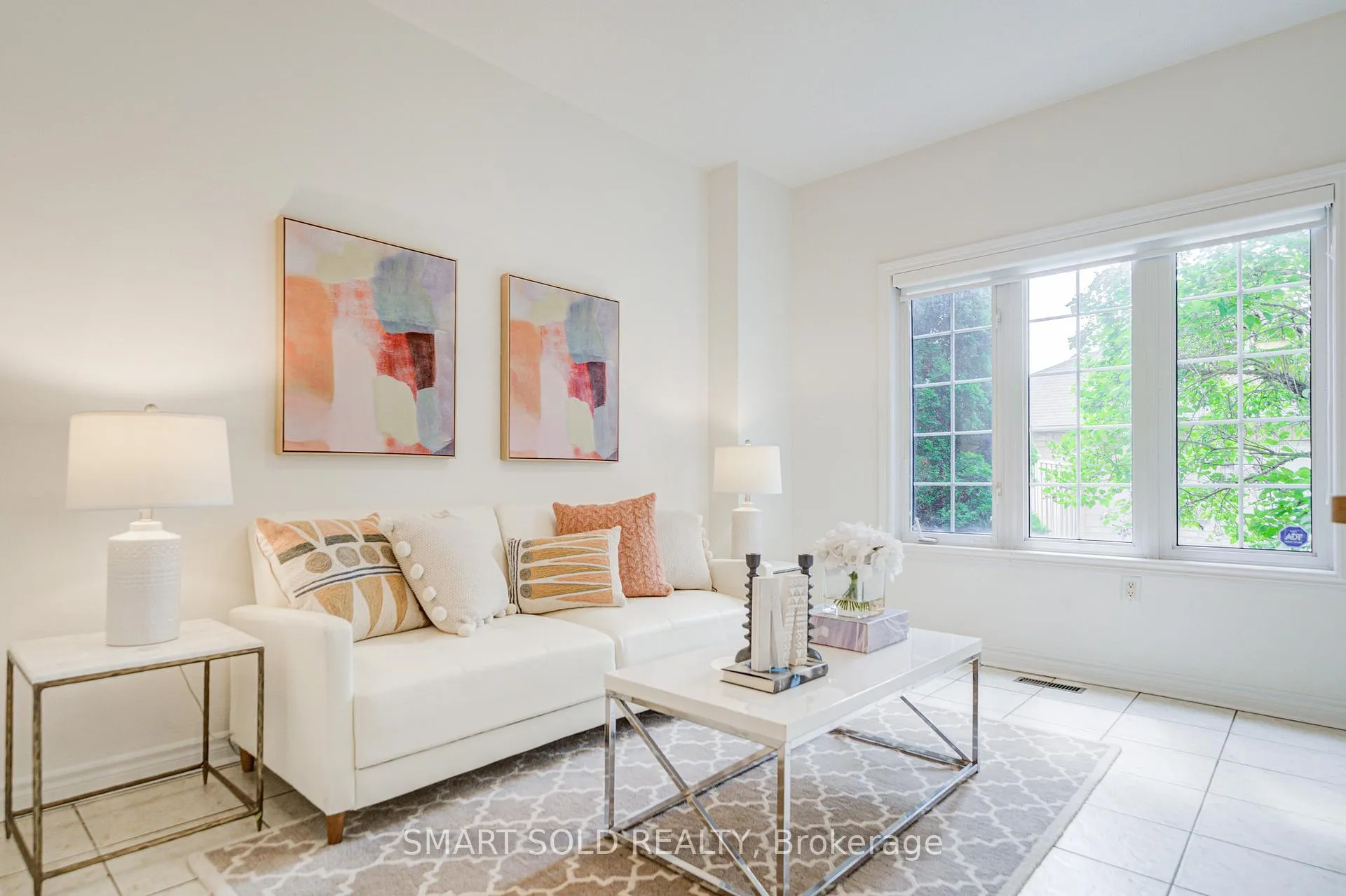 Photo 17 of 4 Thornhill Woods Drive, Vaughan, Patterson — HOMEH
