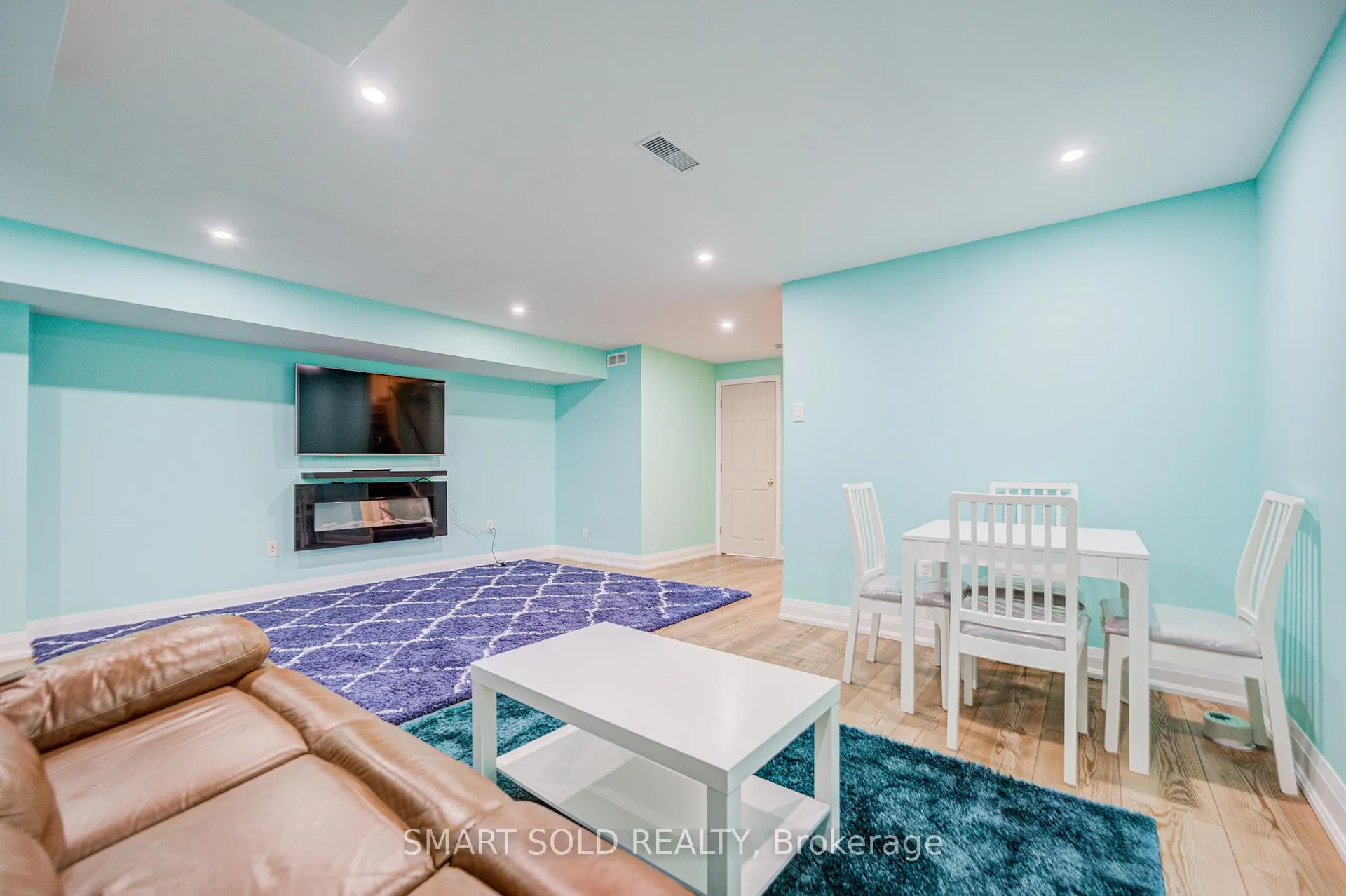 Photo 40 of 4 Thornhill Woods Drive, Vaughan, Patterson — HOMEH