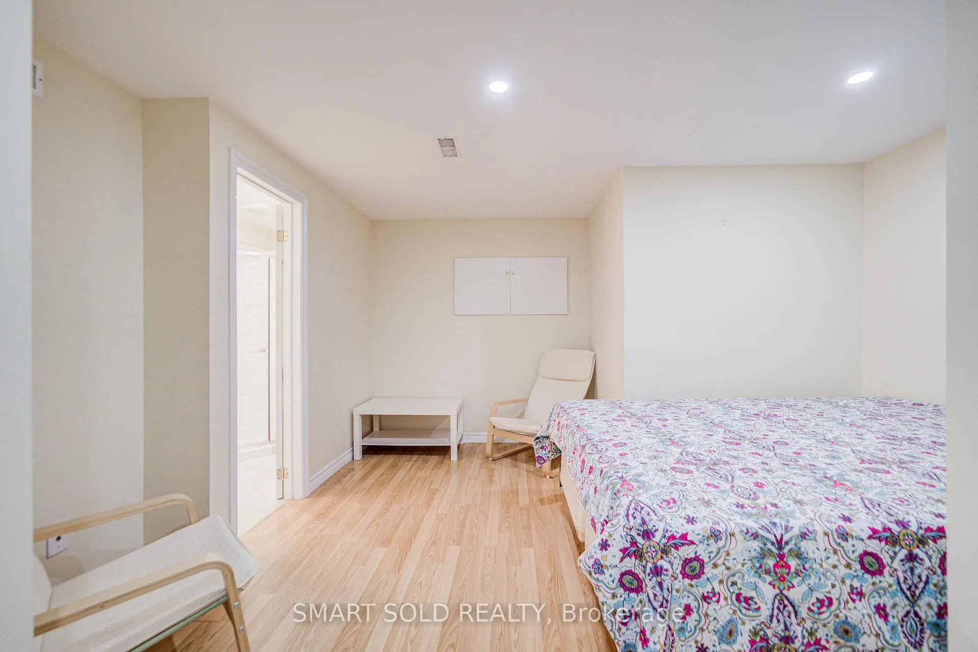 Photo 41 of 4 Thornhill Woods Drive, Vaughan, Patterson — HOMEH