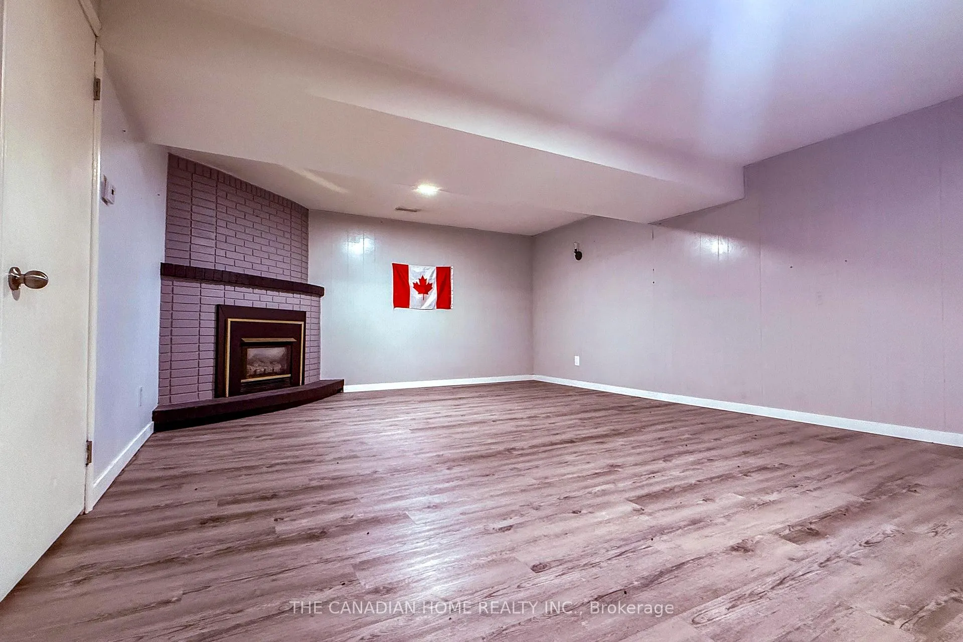 Photo 22 of 33 Hampton Place, Kitchener — HOMEH
