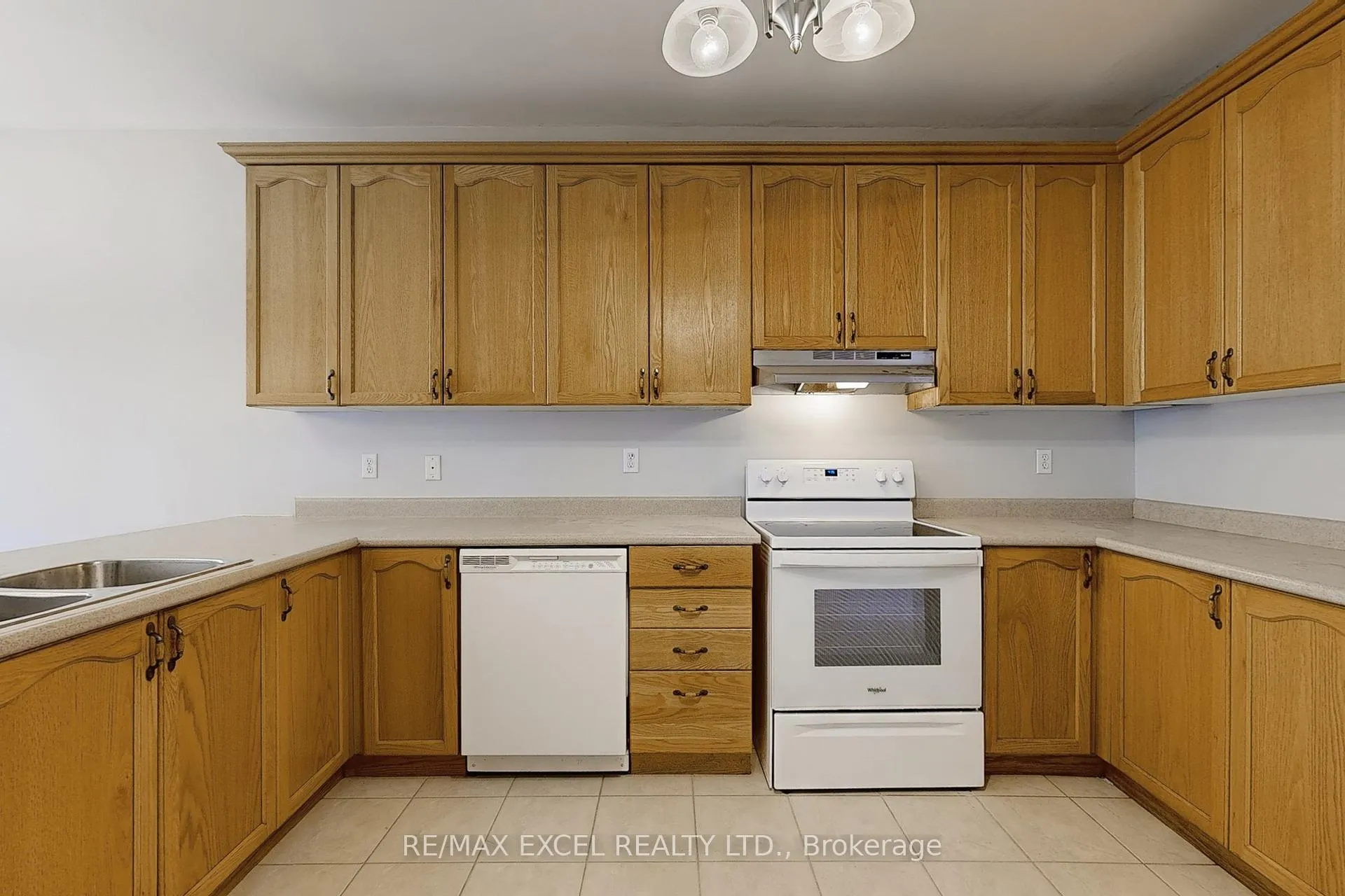 Photo 12 of 38 Ayhart Street, Markham, Wismer — HOMEH