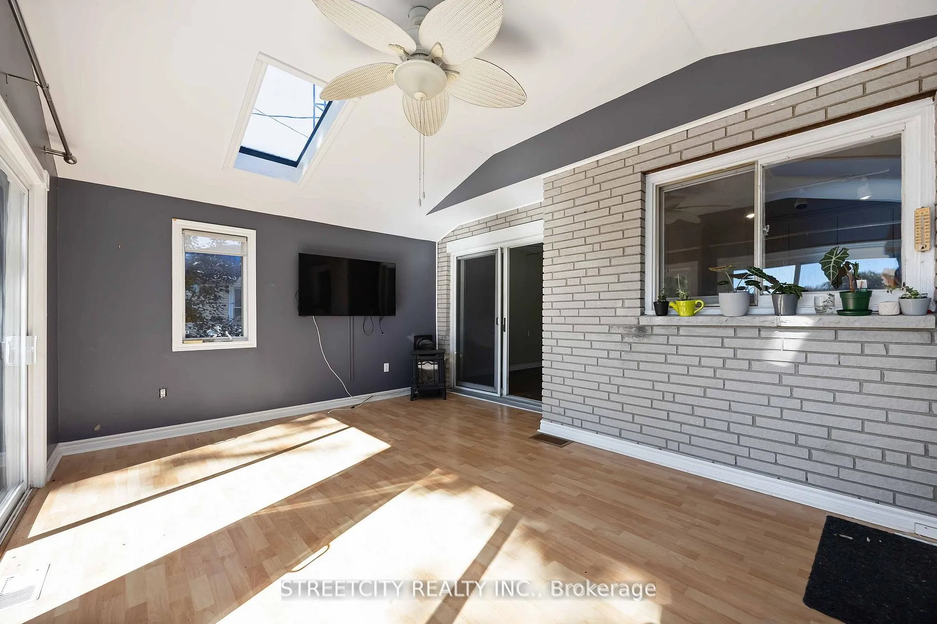 Photo 12 of 4767 St. Clair Parkway, St. Clair — HOMEH