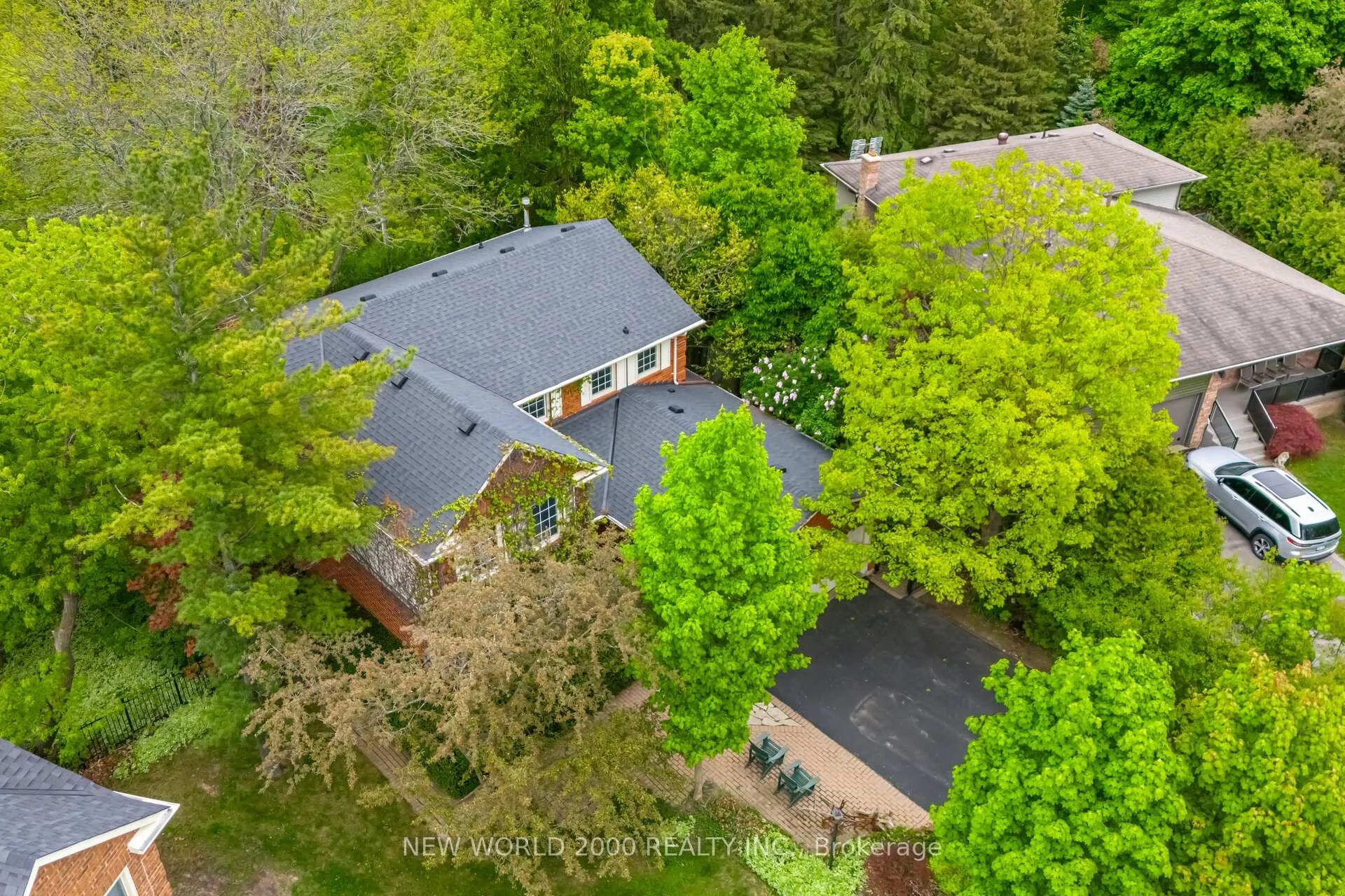 Photo 1 of 254 Maidstone Court, Caledon, Bolton North — HOMEH