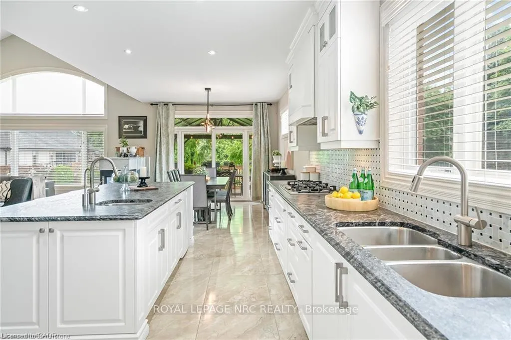 Photo 9 of 48 Casablanca Boulevard S, Grimsby, Grimsby West — HOMEH