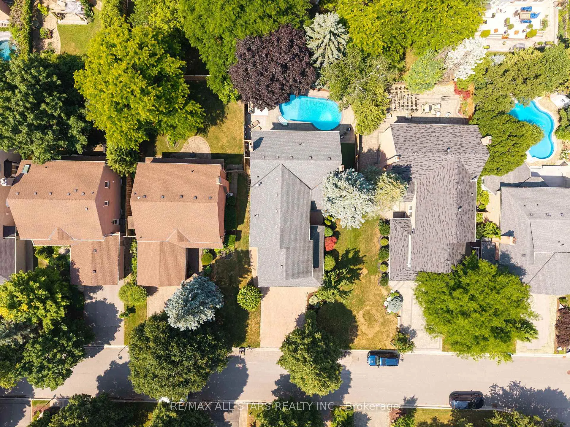 Photo 4 of 45 Rosemead Close, Markham, Unionville — HOMEH