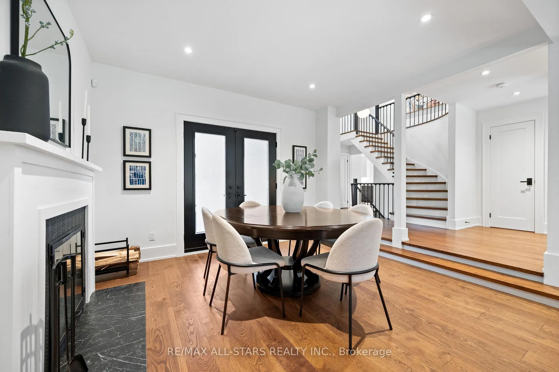 Photo 16 of 45 Rosemead Close, Markham, Unionville — HOMEH