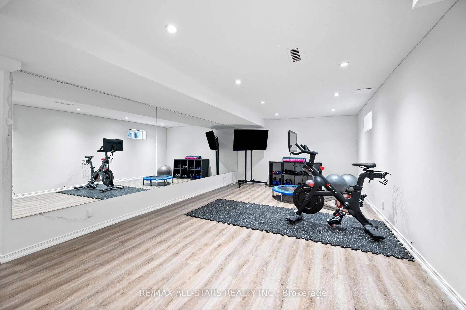 Photo 44 of 45 Rosemead Close, Markham, Unionville — HOMEH