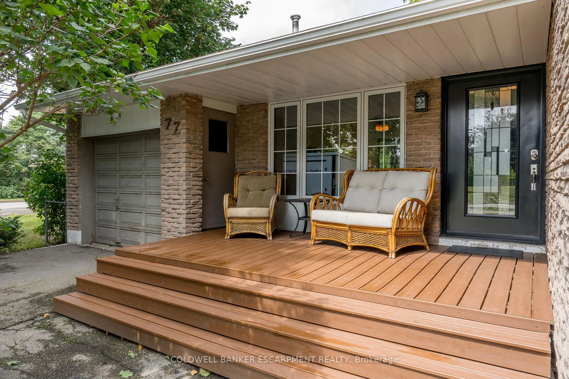 Photo 2 of 77 Elizabeth Drive, Halton Hills, Acton — HOMEH