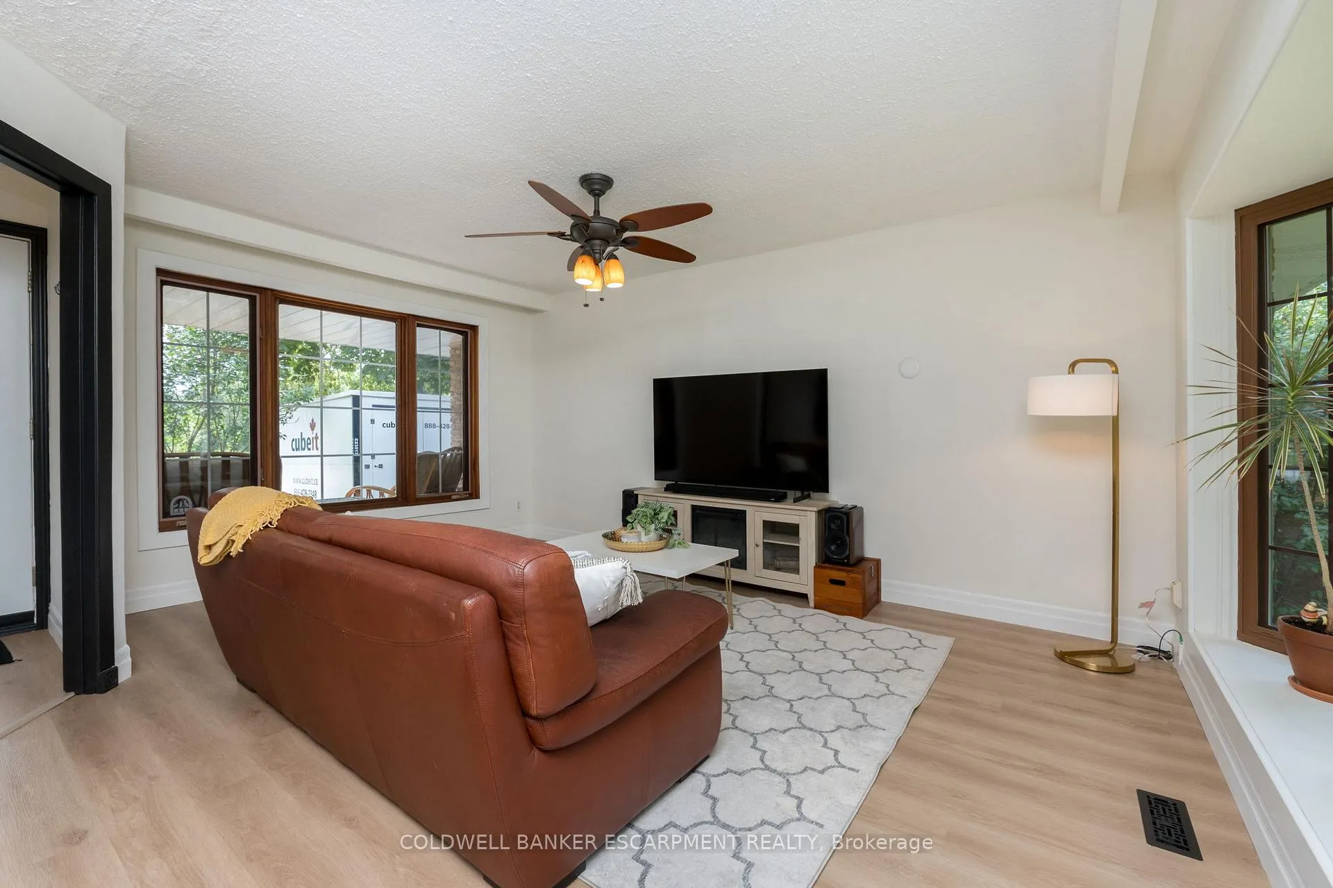 Photo 8 of 77 Elizabeth Drive, Halton Hills, Acton — HOMEH