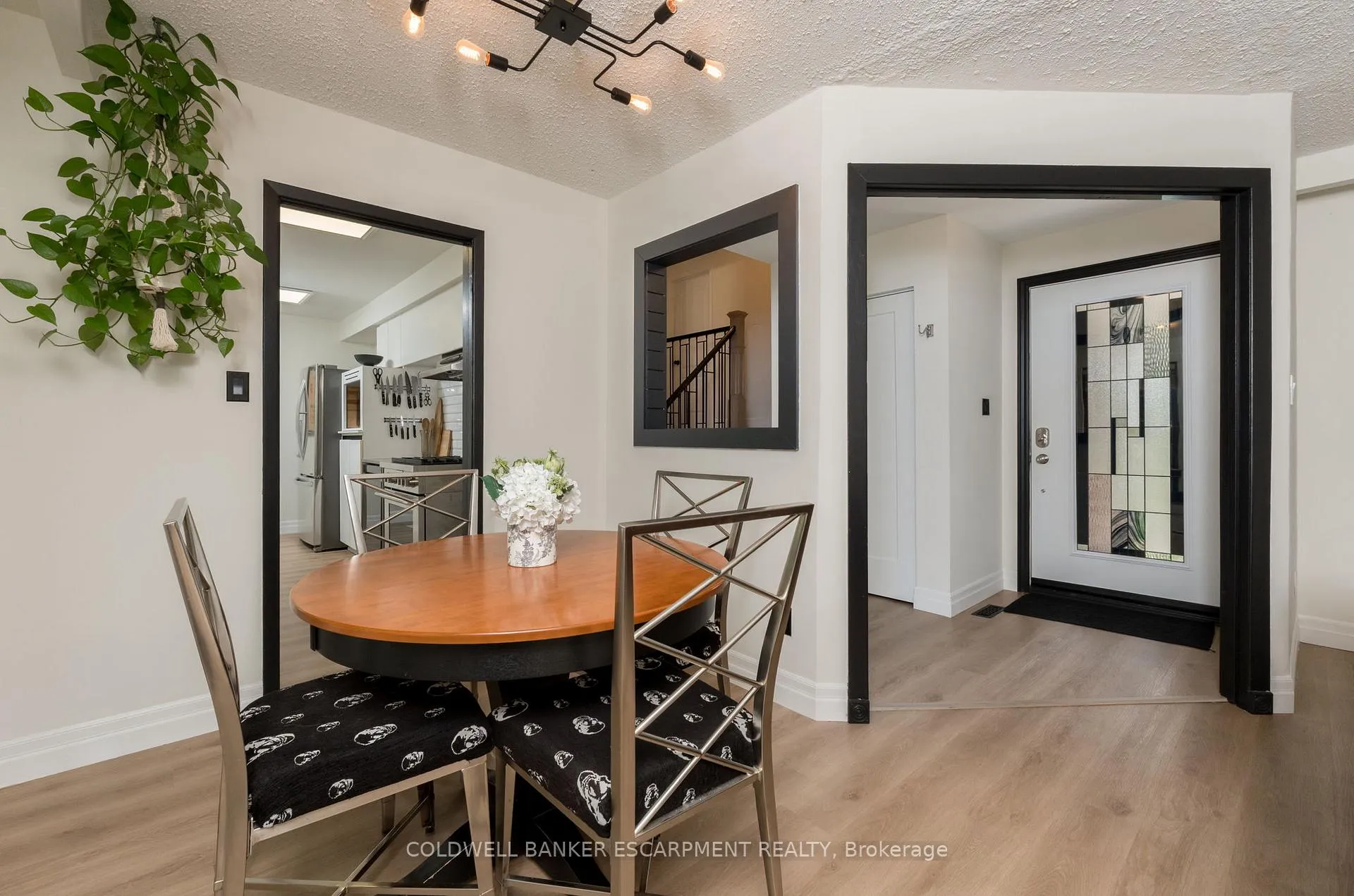 Photo 11 of 77 Elizabeth Drive, Halton Hills, Acton — HOMEH