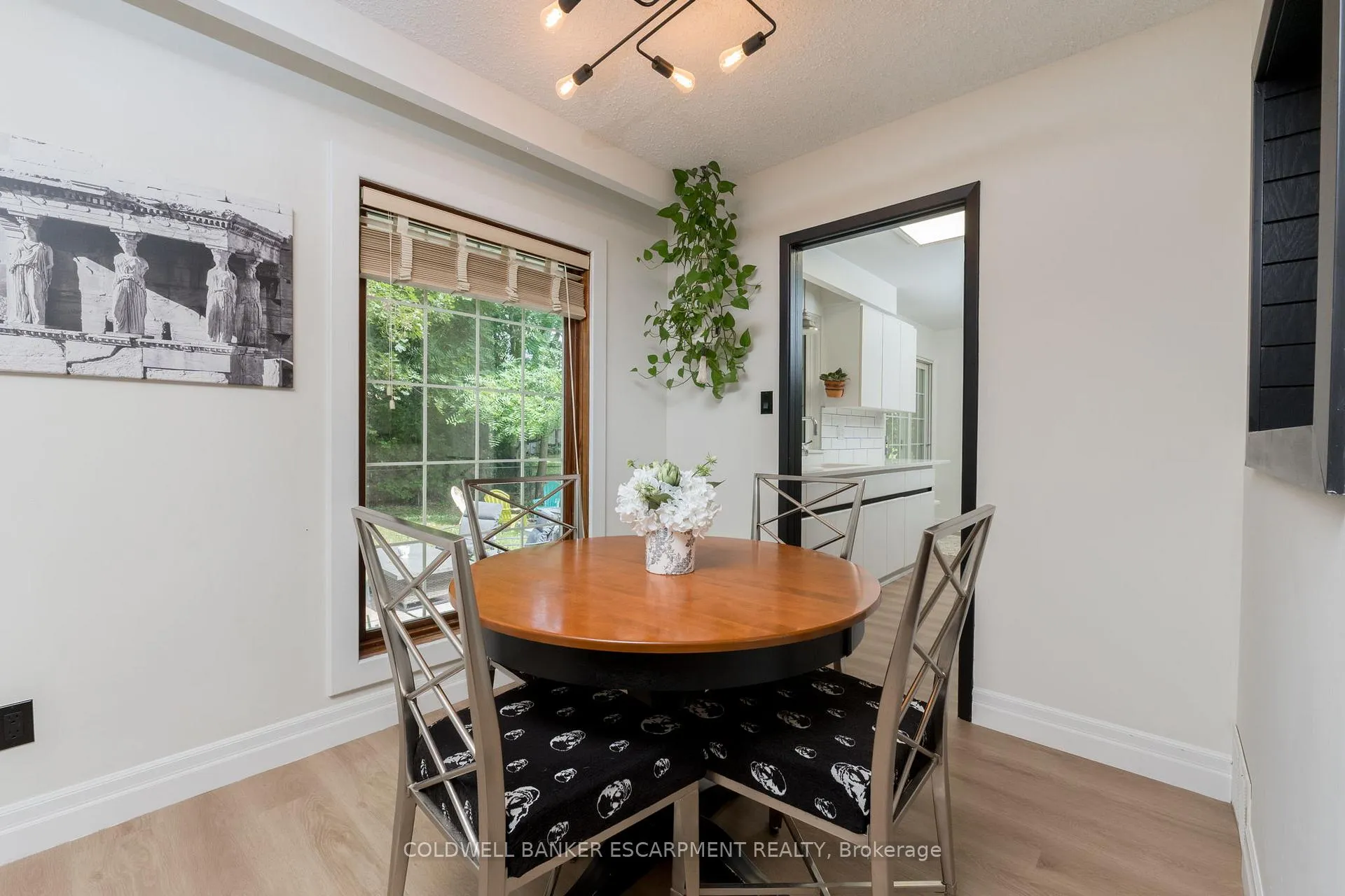 Photo 12 of 77 Elizabeth Drive, Halton Hills, Acton — HOMEH