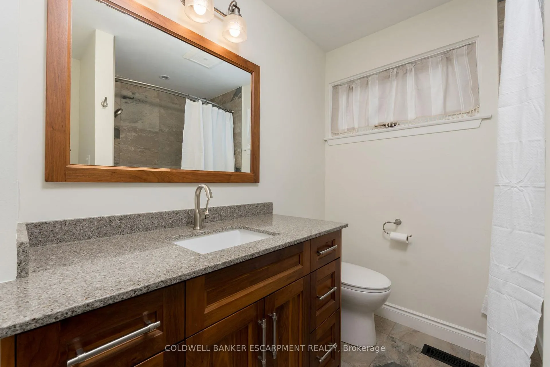 Photo 20 of 77 Elizabeth Drive, Halton Hills, Acton — HOMEH