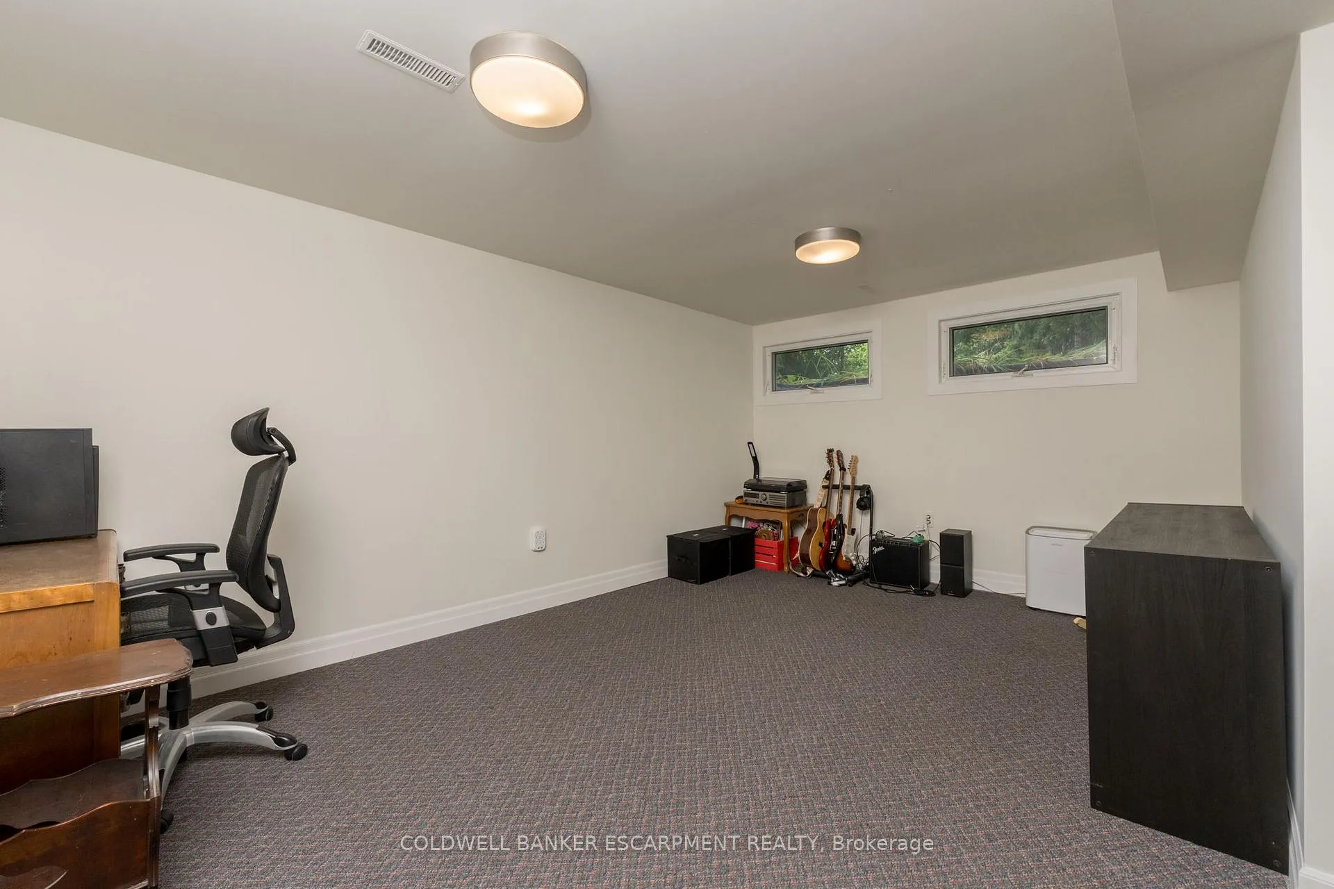 Photo 26 of 77 Elizabeth Drive, Halton Hills, Acton — HOMEH