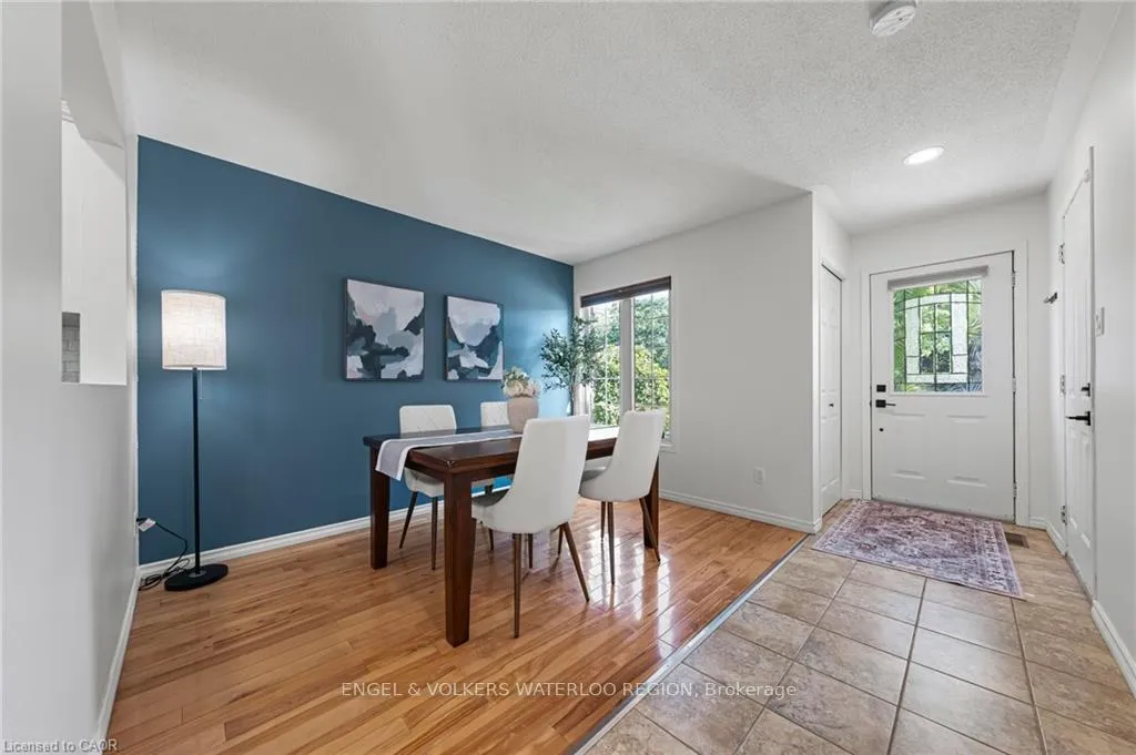 Photo 4 of 181 Walsh Crescent, Stratford — HOMEH