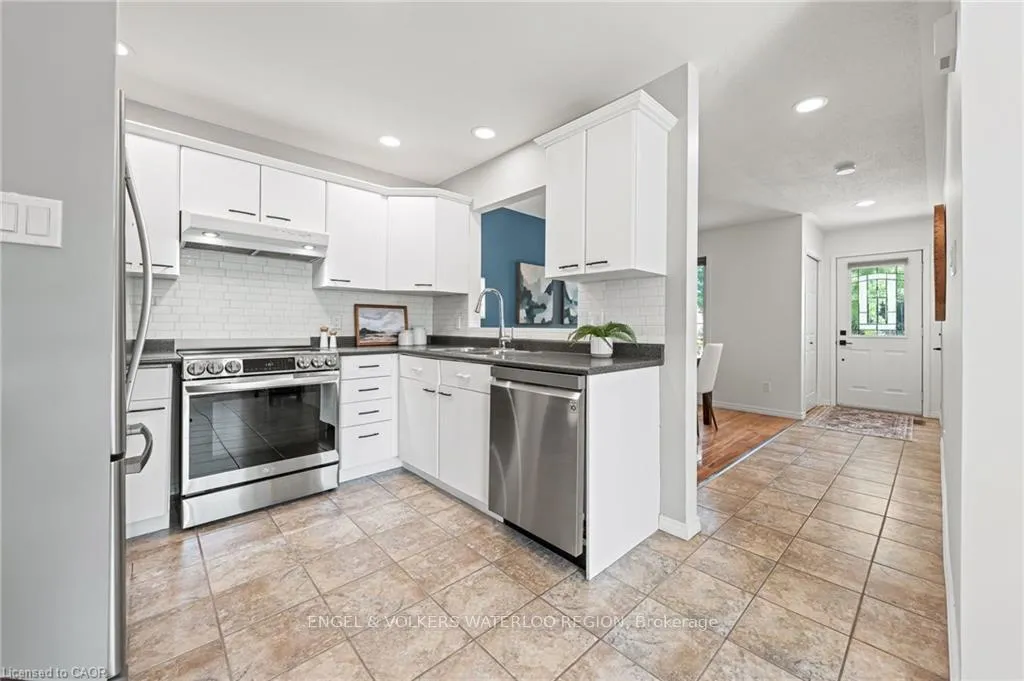 Photo 9 of 181 Walsh Crescent, Stratford — HOMEH