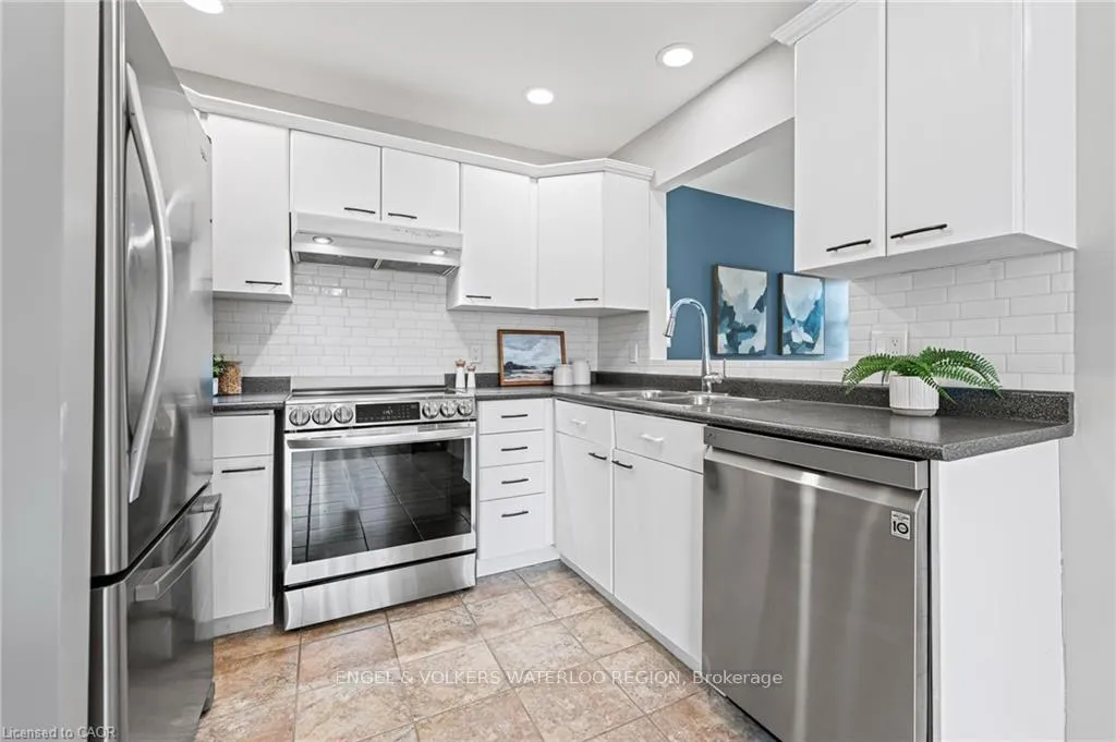 Photo 11 of 181 Walsh Crescent, Stratford — HOMEH