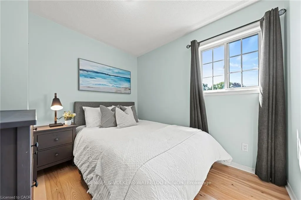 Photo 18 of 181 Walsh Crescent, Stratford — HOMEH