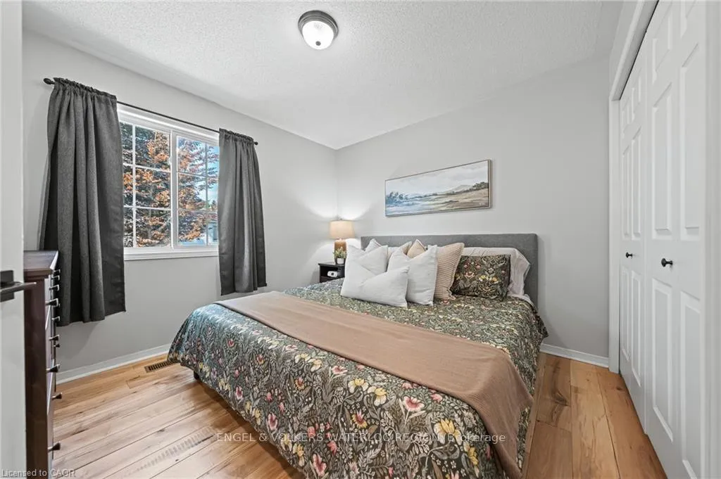 Photo 21 of 181 Walsh Crescent, Stratford — HOMEH