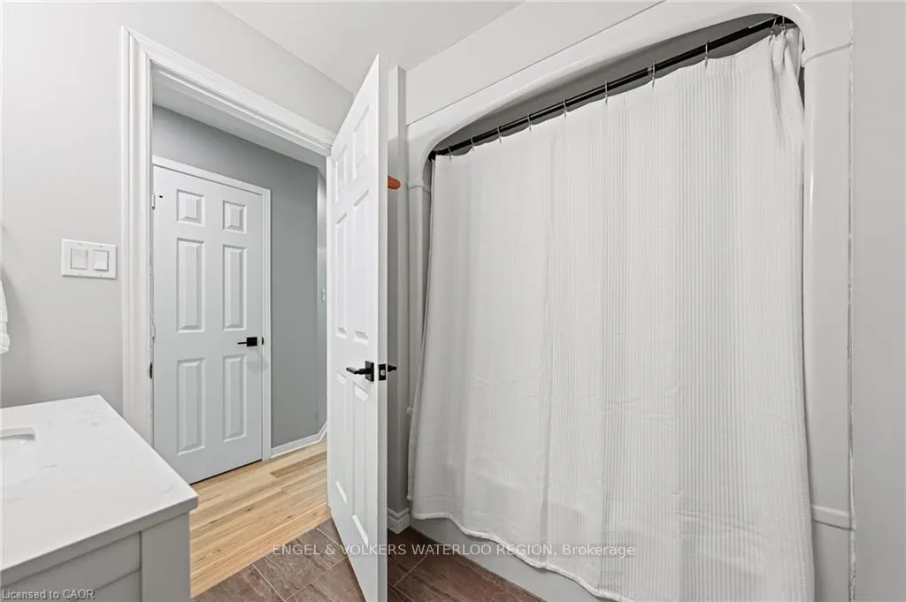 Photo 23 of 181 Walsh Crescent, Stratford — HOMEH