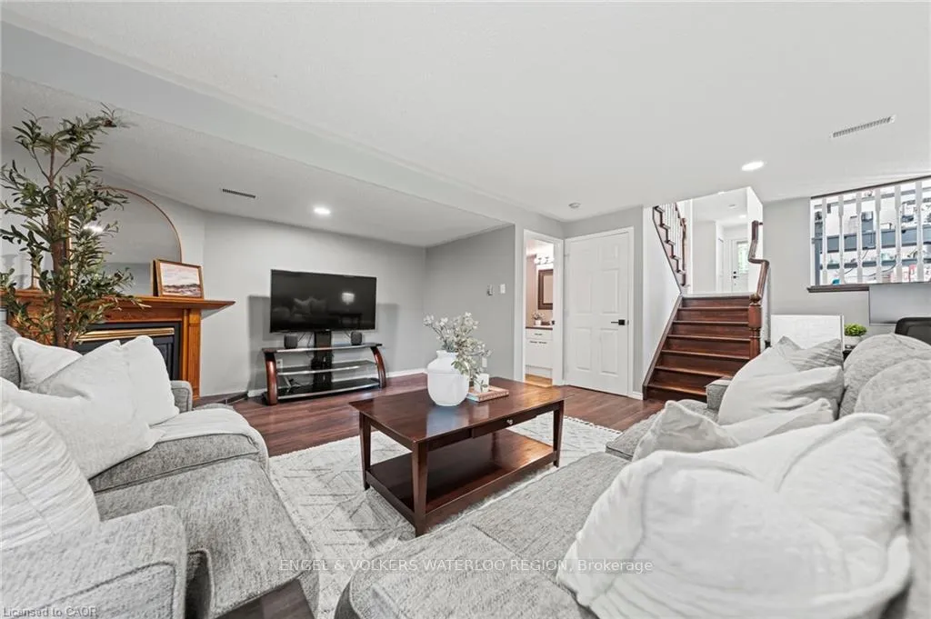 Photo 27 of 181 Walsh Crescent, Stratford — HOMEH