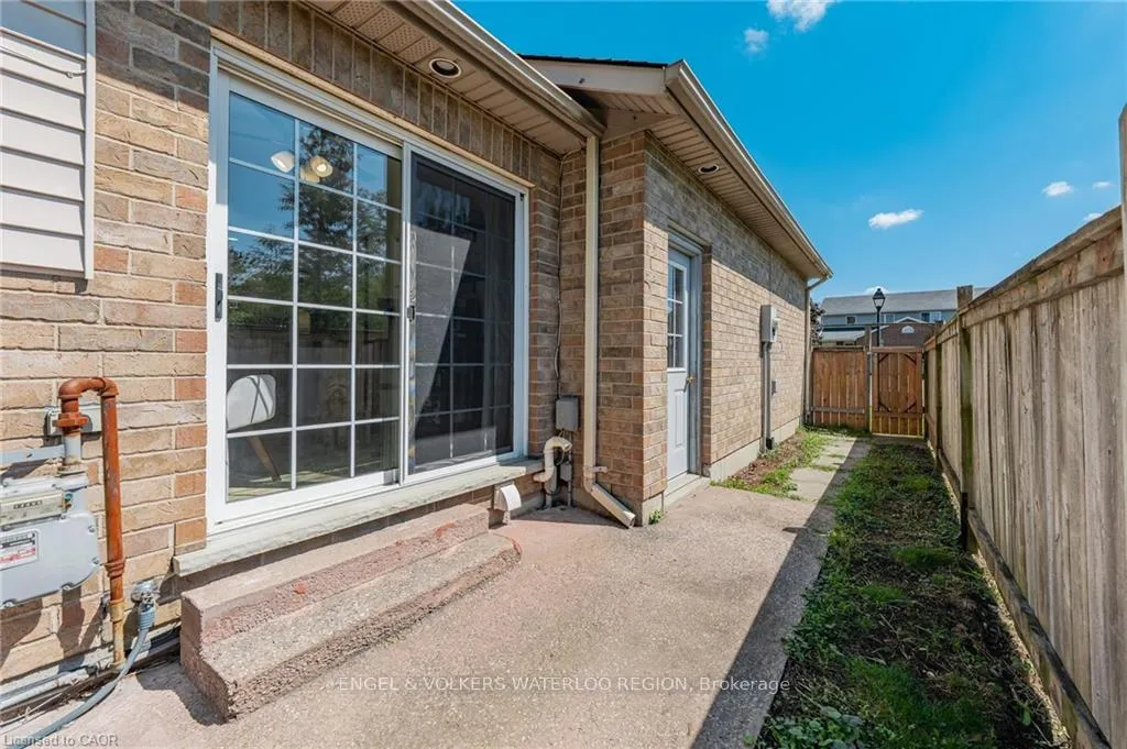 Photo 37 of 181 Walsh Crescent, Stratford — HOMEH