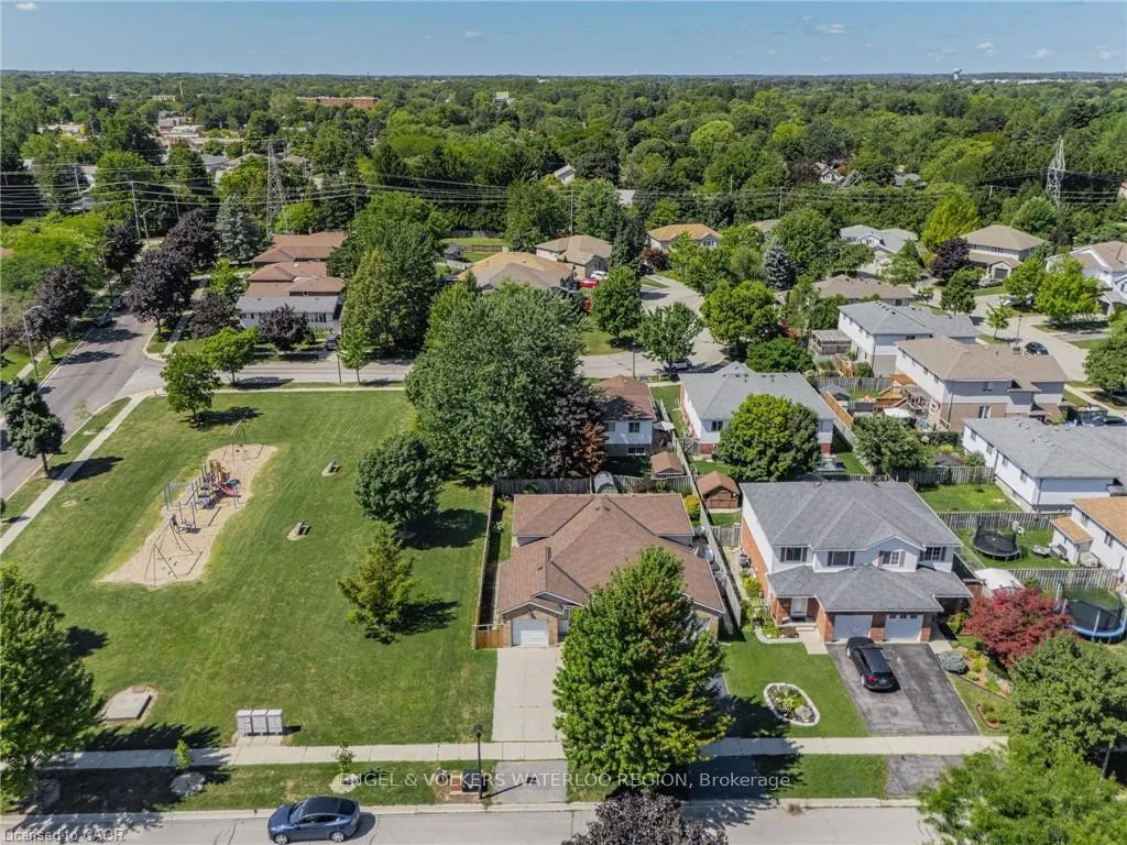 Photo 40 of 181 Walsh Crescent, Stratford — HOMEH