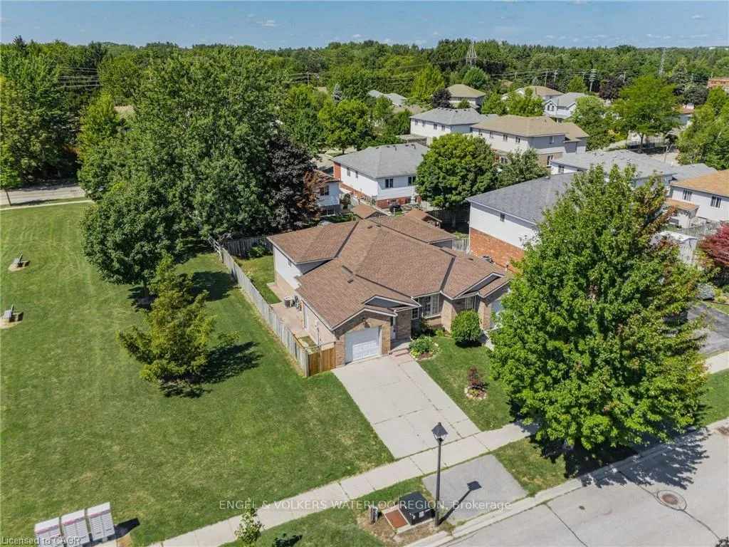 Photo 42 of 181 Walsh Crescent, Stratford — HOMEH