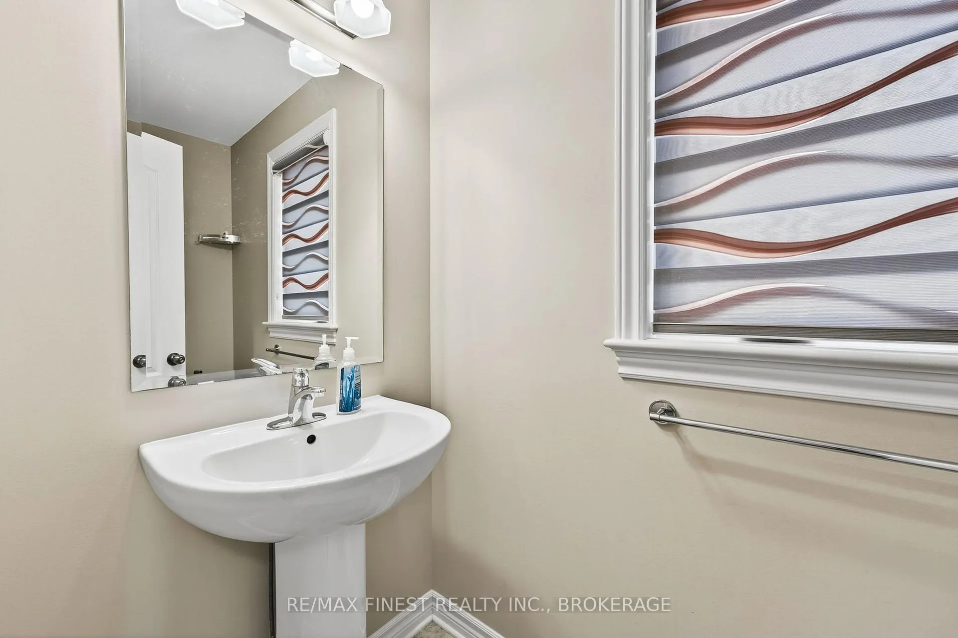 Photo 5 of 1257 Wheathill Street, Kingston, East Gardiners Rd — HOMEH