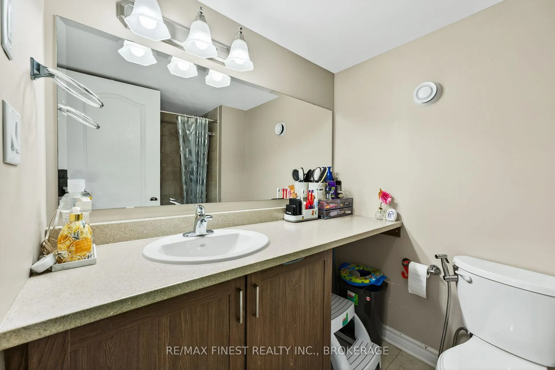Photo 29 of 1257 Wheathill Street, Kingston, East Gardiners Rd — HOMEH