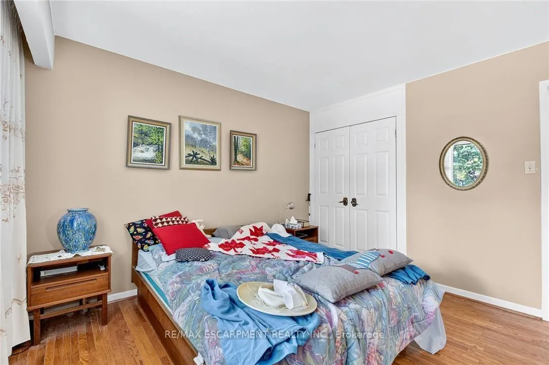 Photo 7 of 2479 Bridge Road, Oakville, West — HOMEH
