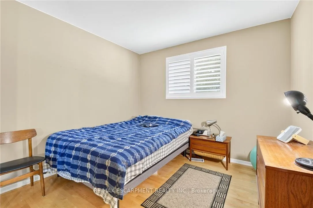 Photo 8 of 2479 Bridge Road, Oakville, West — HOMEH