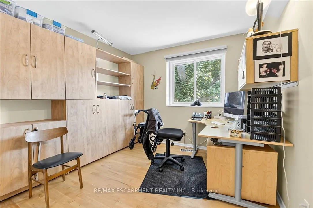 Photo 10 of 2479 Bridge Road, Oakville, West — HOMEH