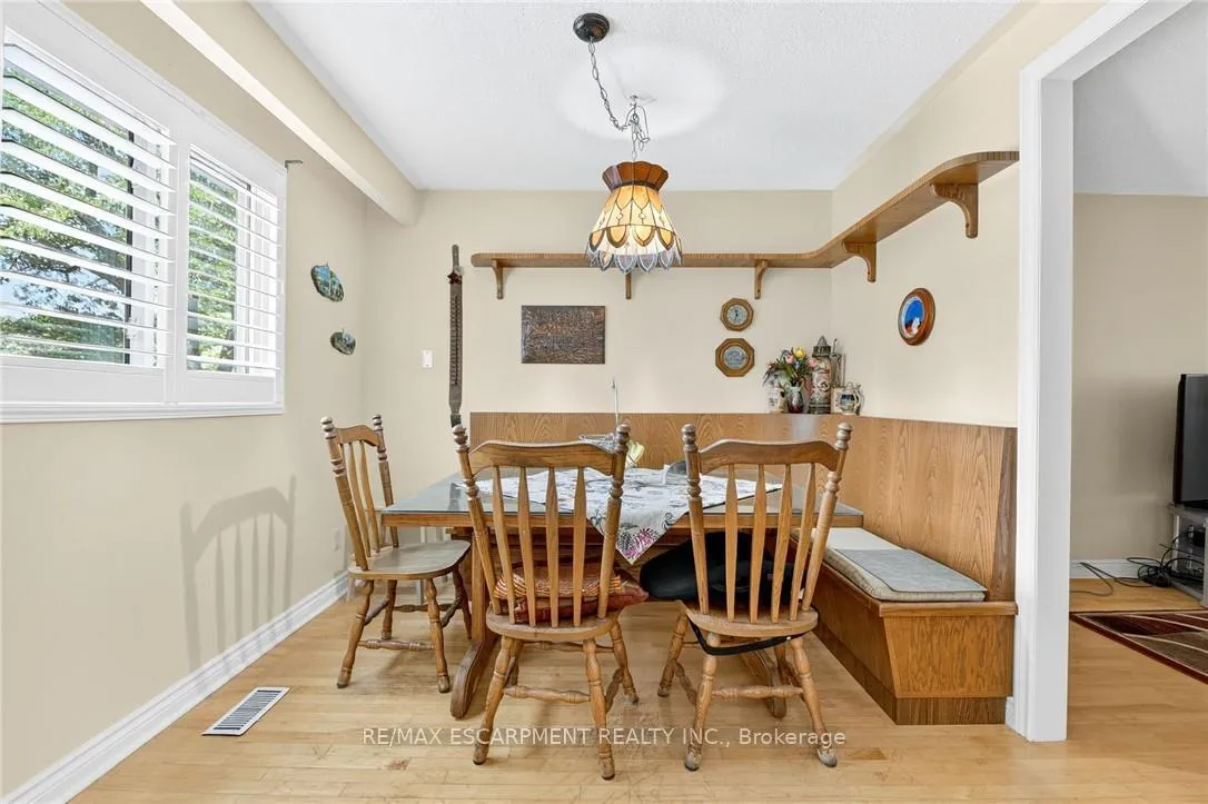 Photo 16 of 2479 Bridge Road, Oakville, West — HOMEH