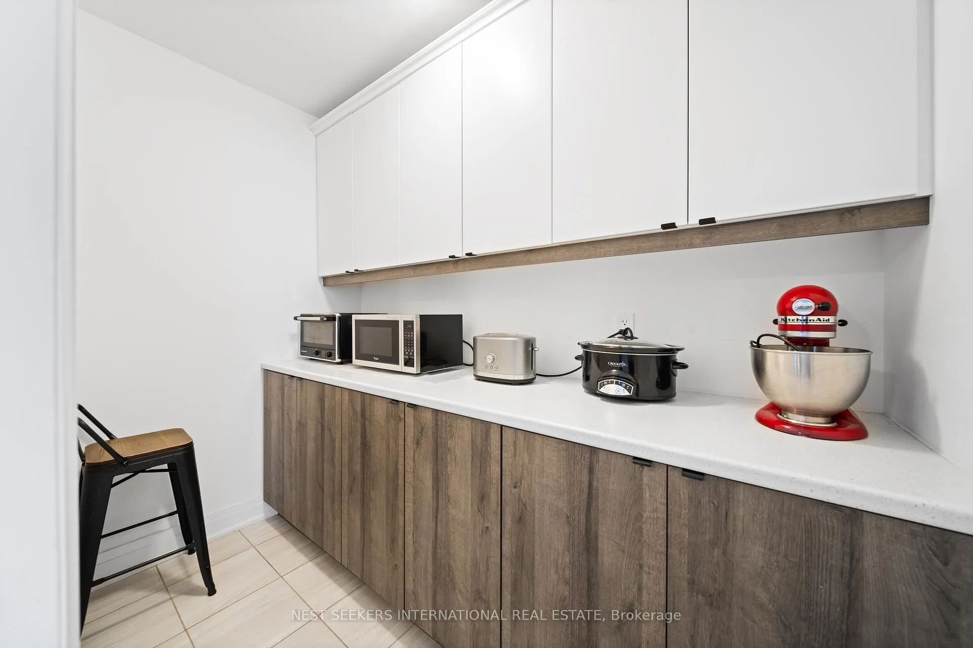 Photo 17 of 183 Franklin Trail, Barrie, Rural Barrie Southwest — HOMEH