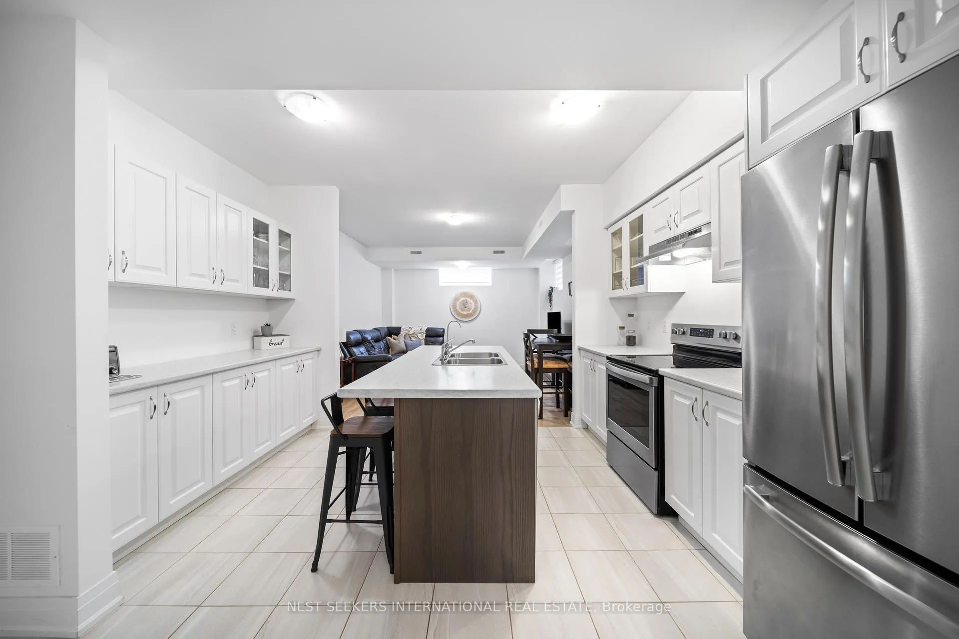 Photo 34 of 183 Franklin Trail, Barrie, Rural Barrie Southwest — HOMEH