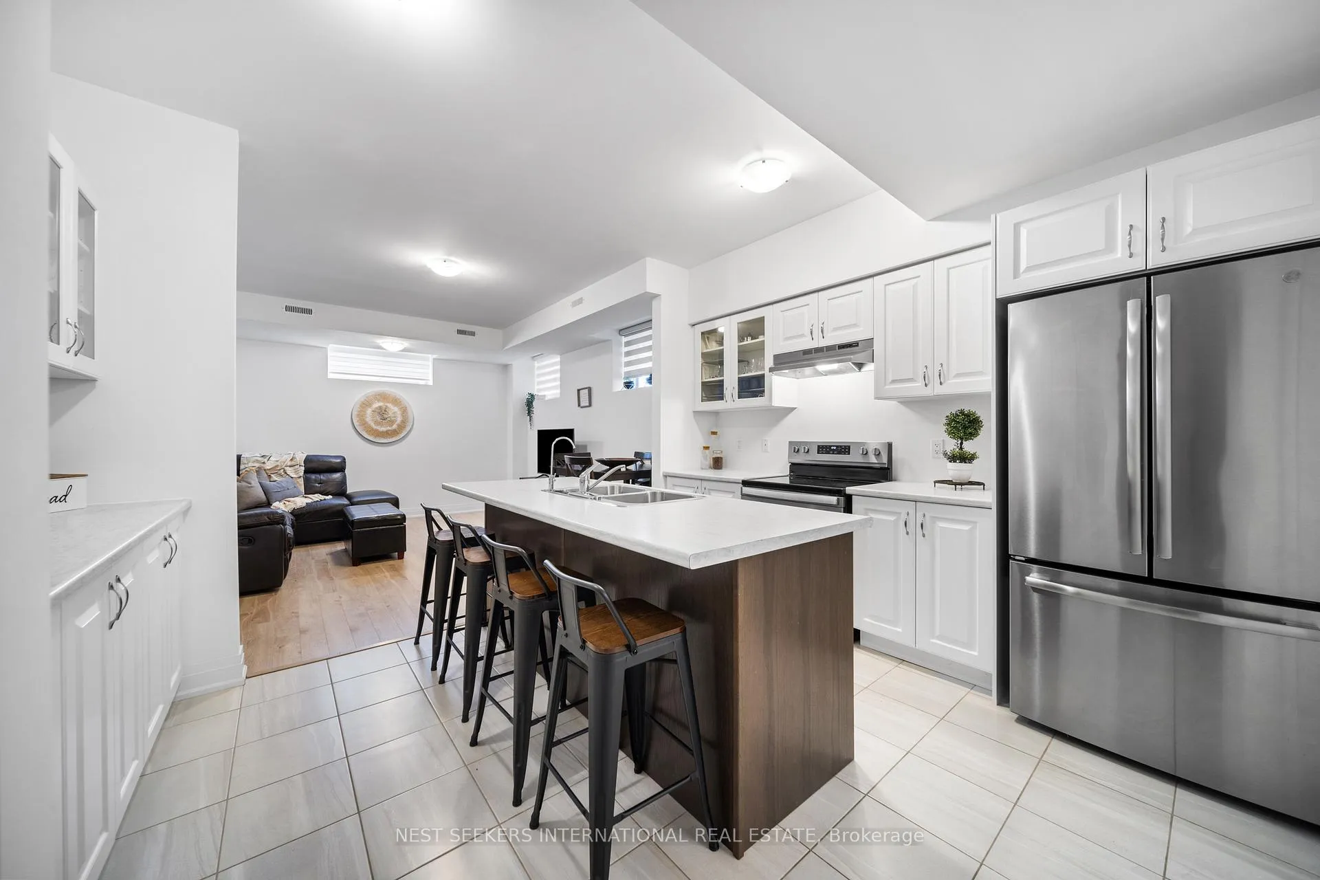 Photo 35 of 183 Franklin Trail, Barrie, Rural Barrie Southwest — HOMEH
