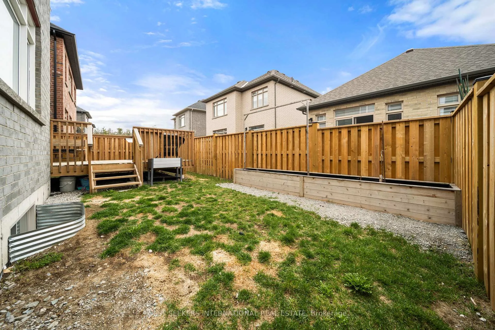 Photo 40 of 183 Franklin Trail, Barrie, Rural Barrie Southwest — HOMEH