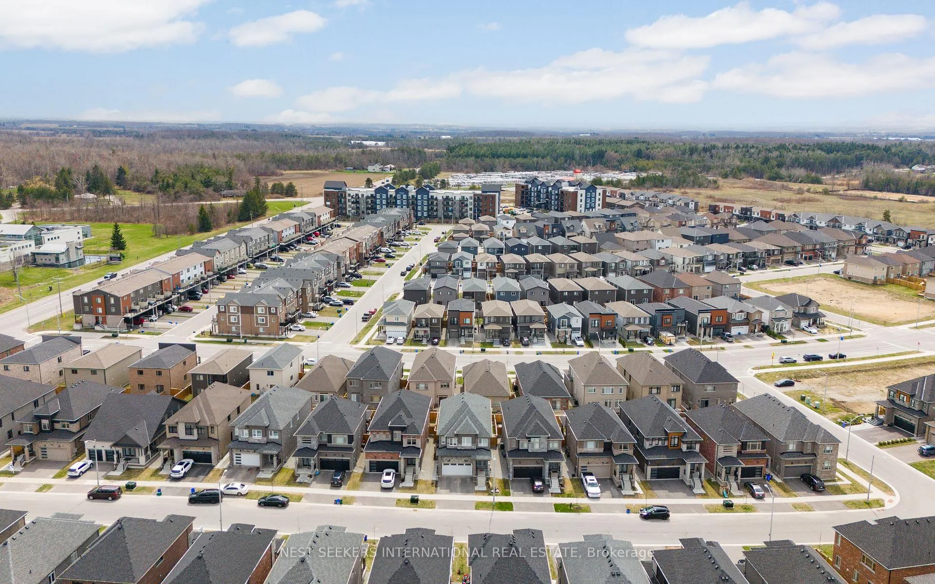 Photo 42 of 183 Franklin Trail, Barrie, Rural Barrie Southwest — HOMEH