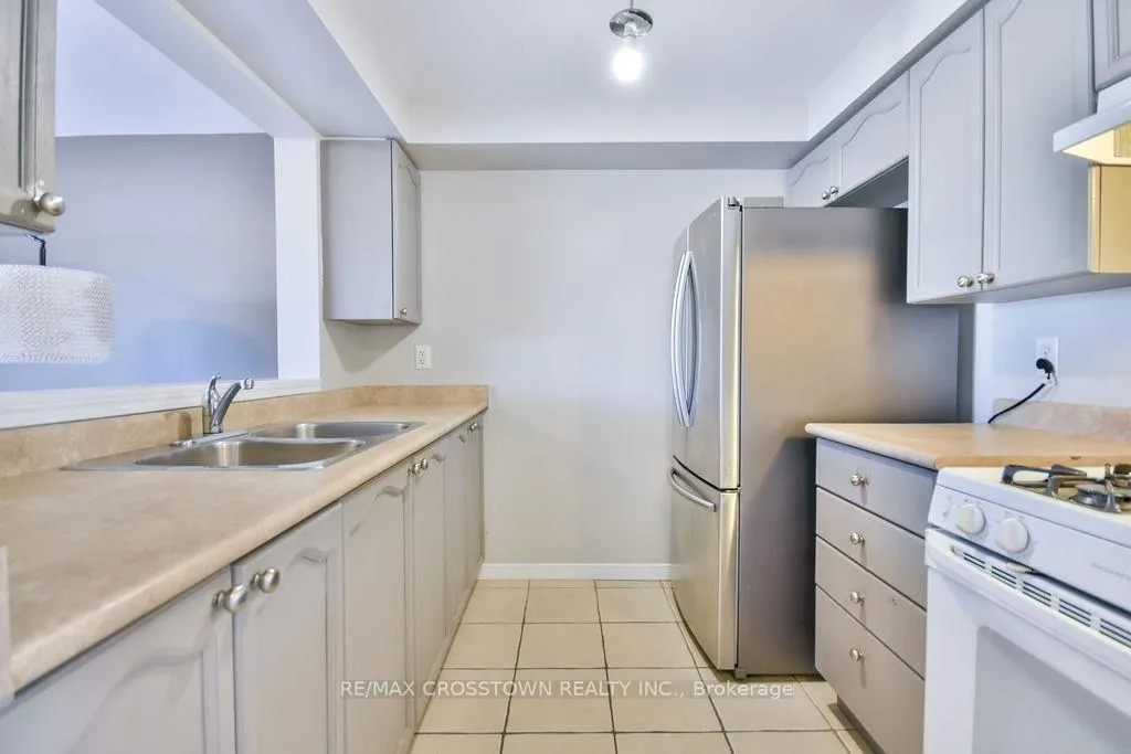 Photo 6 of 71 Goodwin Drive, Barrie, Painswick South — HOMEH