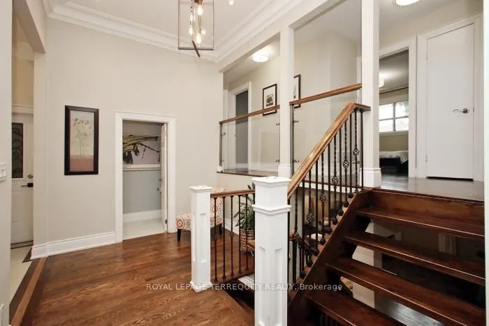 Photo 2 of 353 Kingsview Drive, Caledon, Bolton North — HOMEH