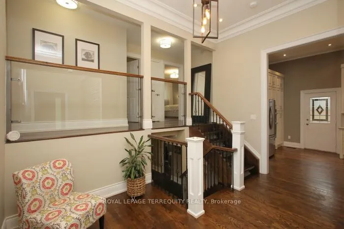 Photo 3 of 353 Kingsview Drive, Caledon, Bolton North — HOMEH