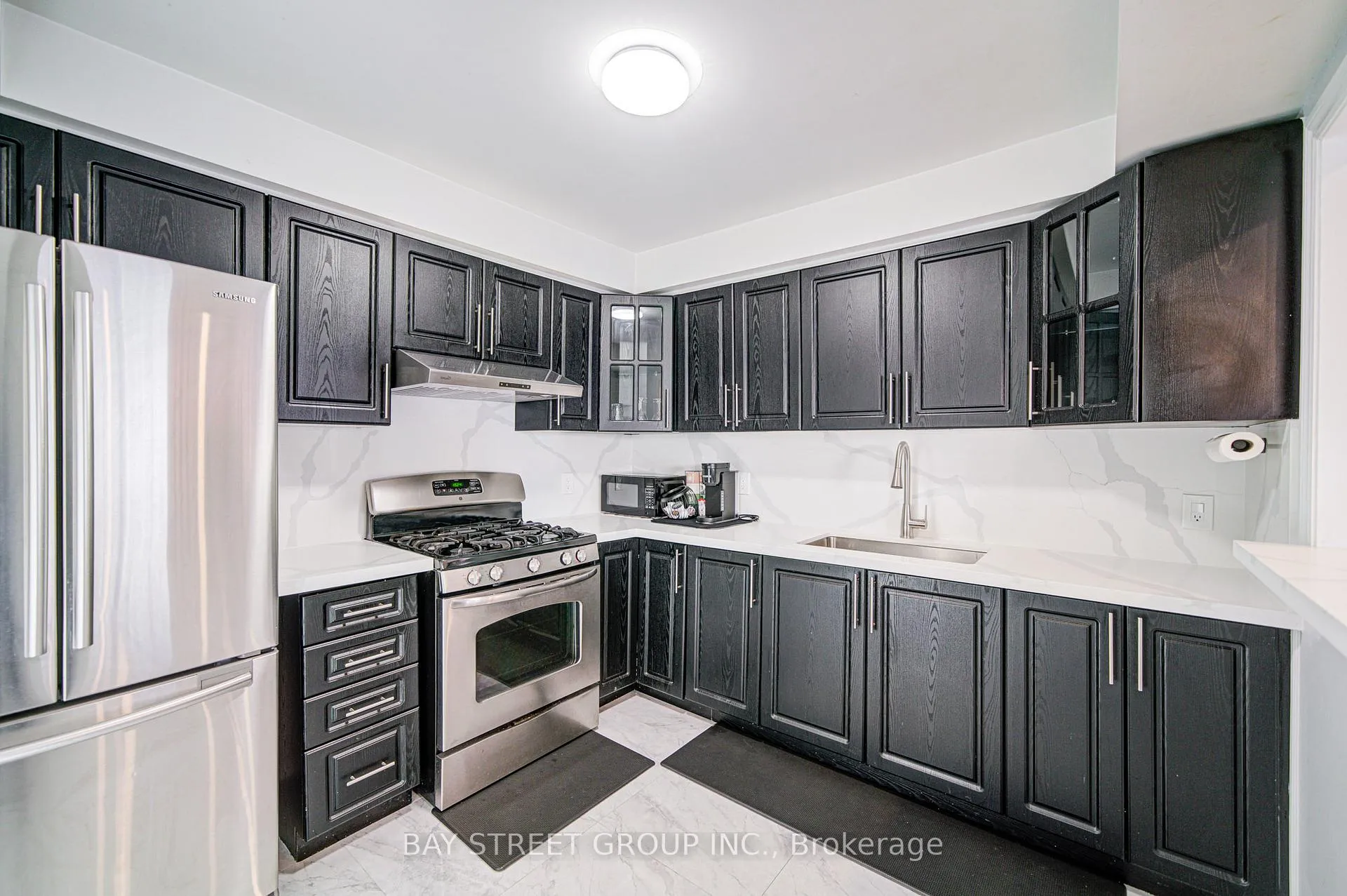 Photo 4 of 73 Mindy Crescent, Markham, Middlefield — HOMEH