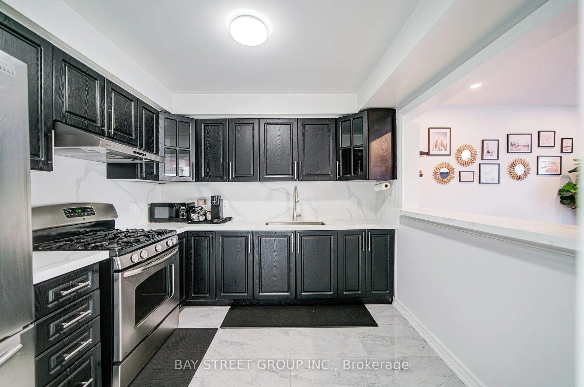 Photo 5 of 73 Mindy Crescent, Markham, Middlefield — HOMEH